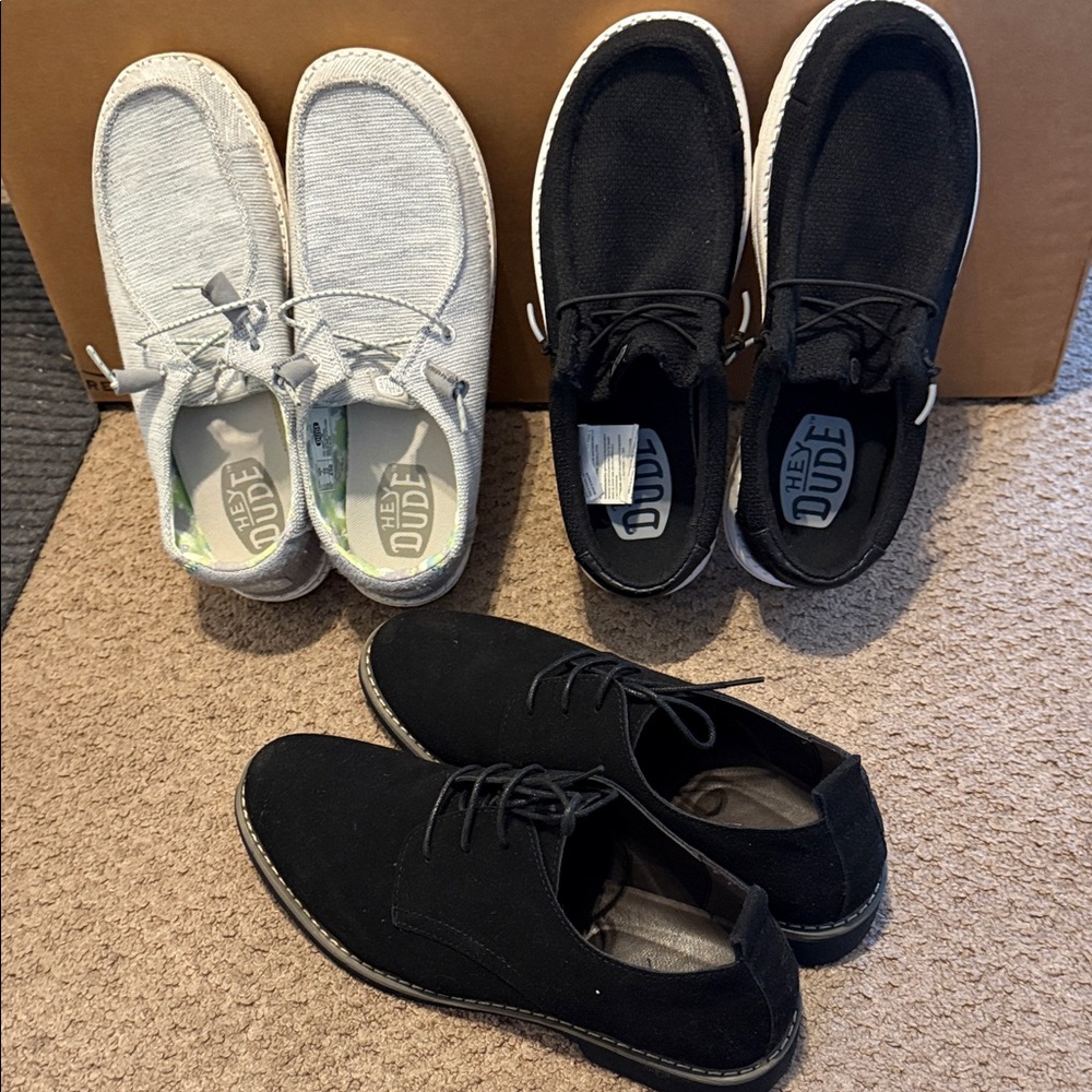 Hey Dude Mixed Pack Casual Loafers in Black and Light Gray
